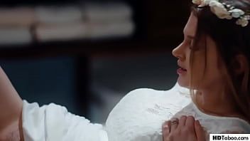 Reproducir Recepción de boda al revés con una amiga lesbiana - alex coal y bunny colby