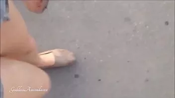 Играть Прогулка с богиней Амандой, моя ступня, сука