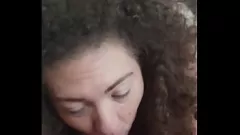 Oynat Curlyq'in Samimi Masajı ve Özensiz Oral Seks