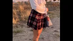 Reproduzir Público ao ar livre Planking: New College Girl Squirts em todos os lugares!