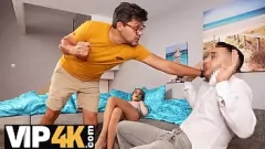 চালান বাডির জিএফ একটি বড়-ডিকড বন্ধুর সাথে একটি গরম এবং ভারী বাস্তব কাকল্ড এনকাউন্টারে ধরা পড়ে
